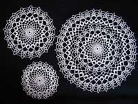 Doilies in three sizes